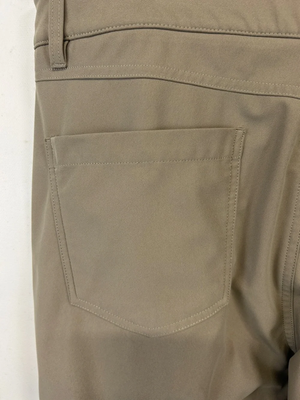 johnnie-O Prep-Formance Flat Front Chinos.  36 x 30 - Picture 8 of 10